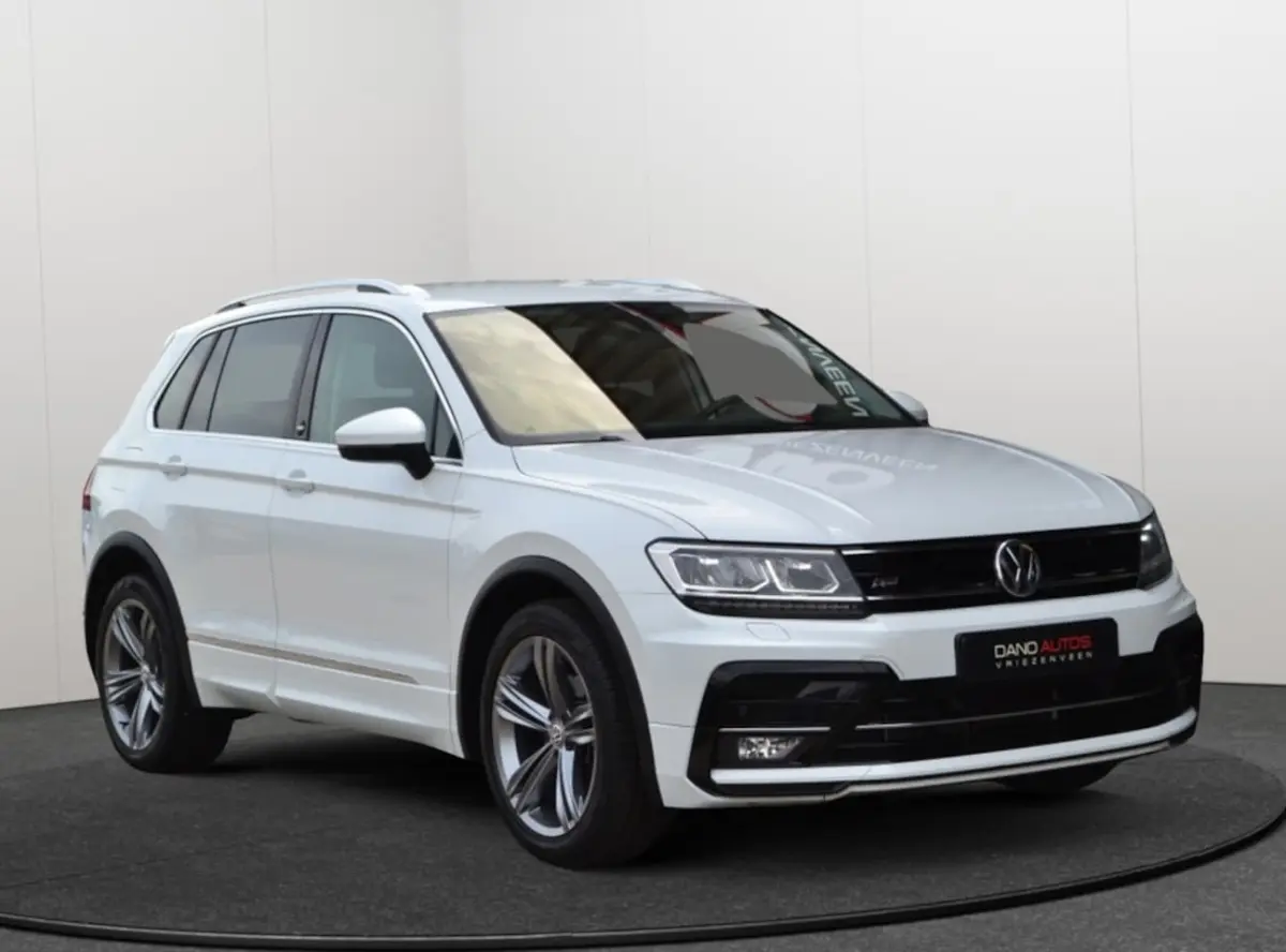 1.4 TSI BMT Sound R-Line LED/ACC/19'' inch/Carplay