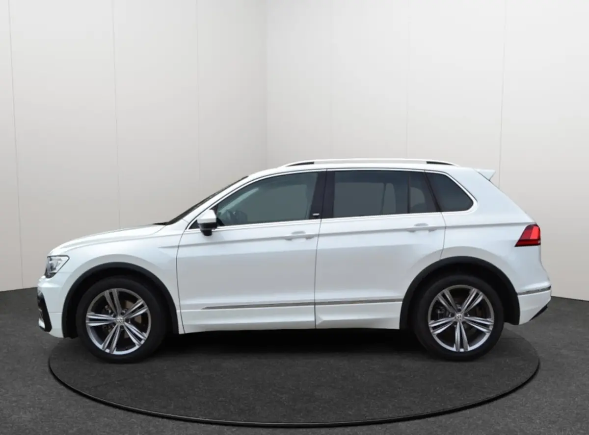 1.4 TSI BMT Sound R-Line LED/ACC/19'' inch/Carplay