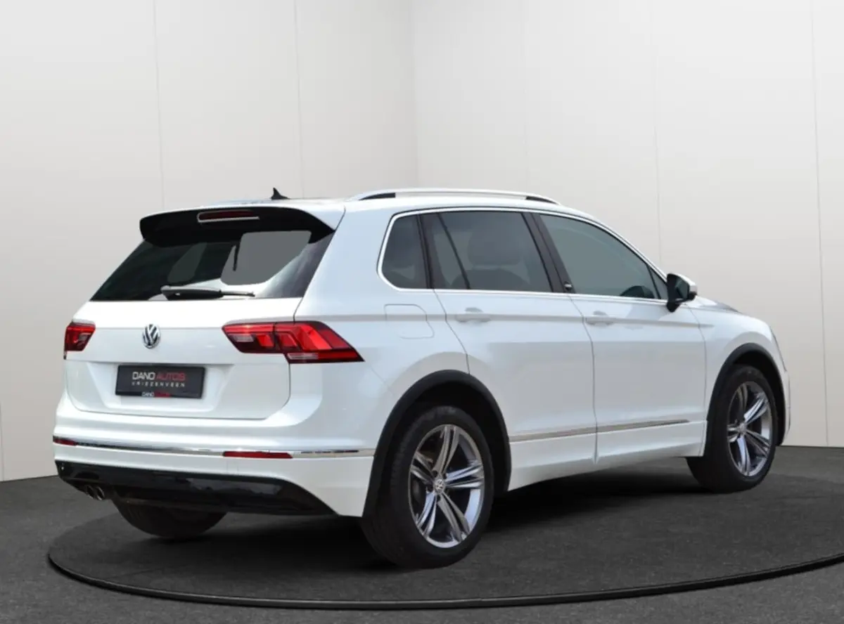1.4 TSI BMT Sound R-Line LED/ACC/19'' inch/Carplay