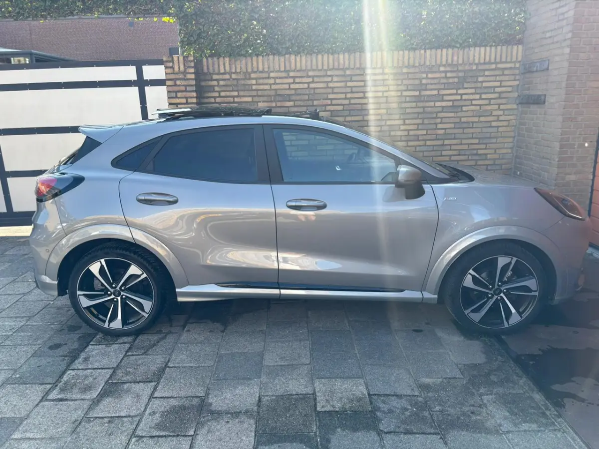 1.0 EcoBoost Hybrid ST-Line X