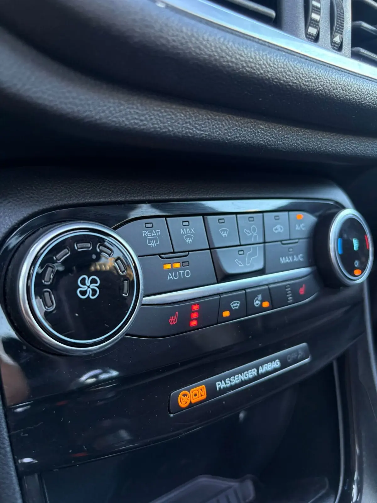 1.0 EcoBoost Hybrid ST-Line X