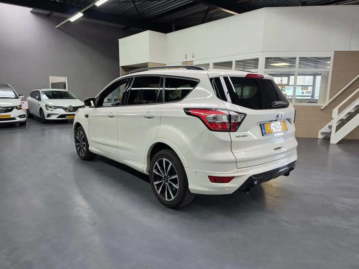 1.5 EcoBoost ST Line CAMERA LED TREKHAAK CARPLAY NAP NL AUTO