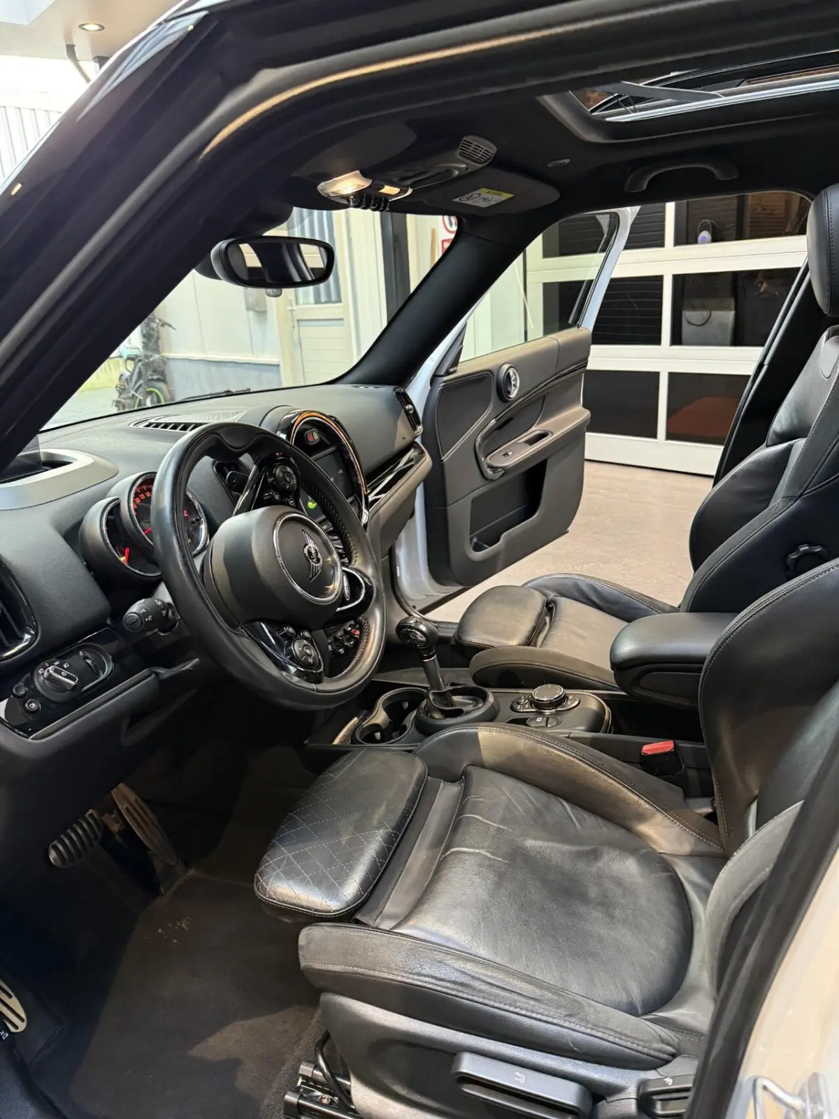 2.0 John Cooper Works ALL4 Chili Full Options pano