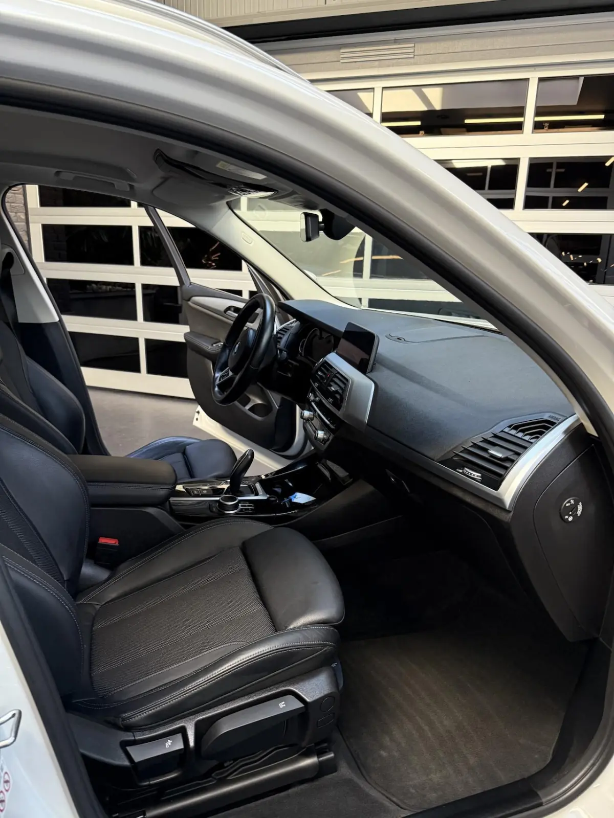 xDrive30e advantage