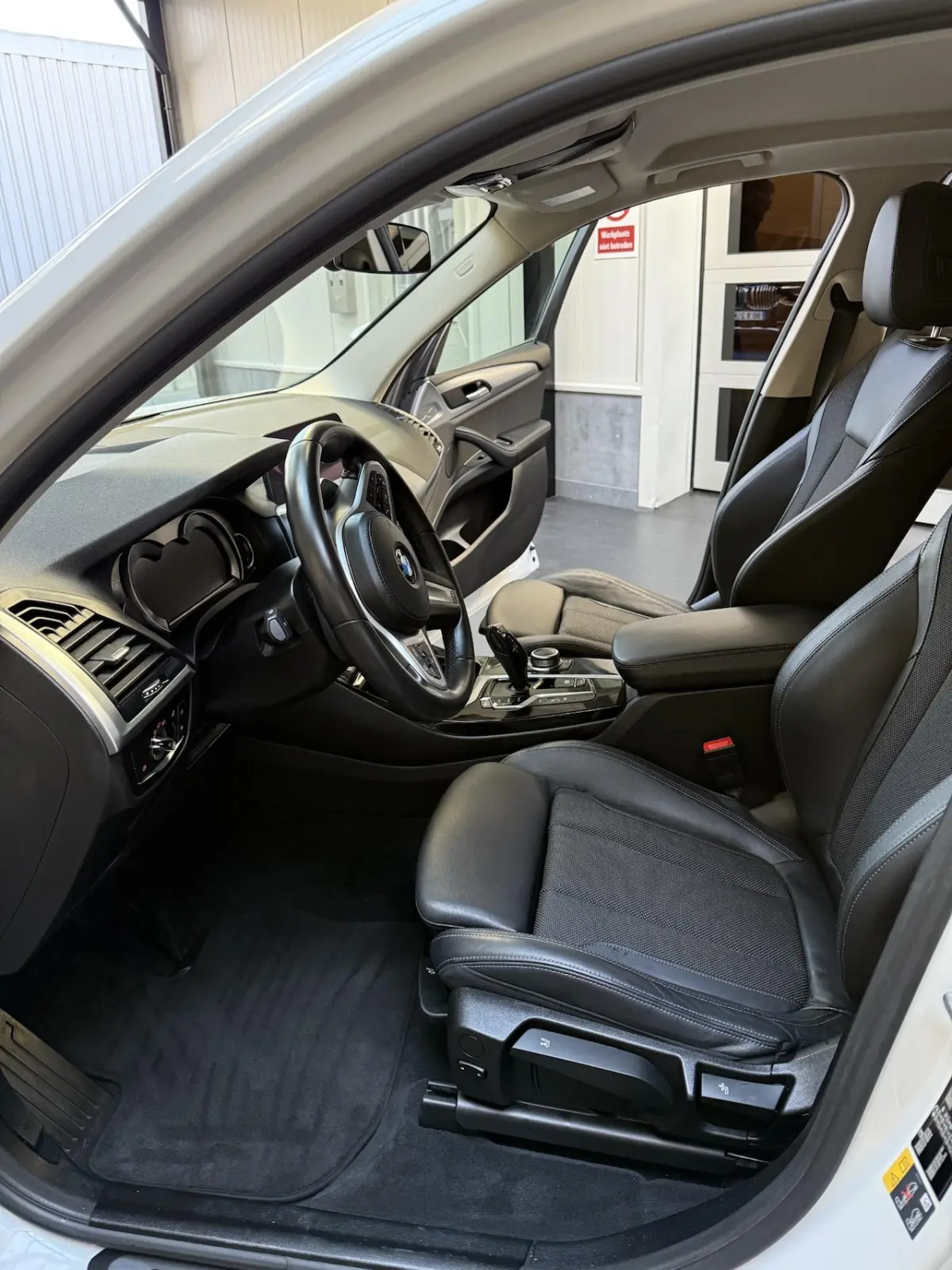 xDrive30e advantage