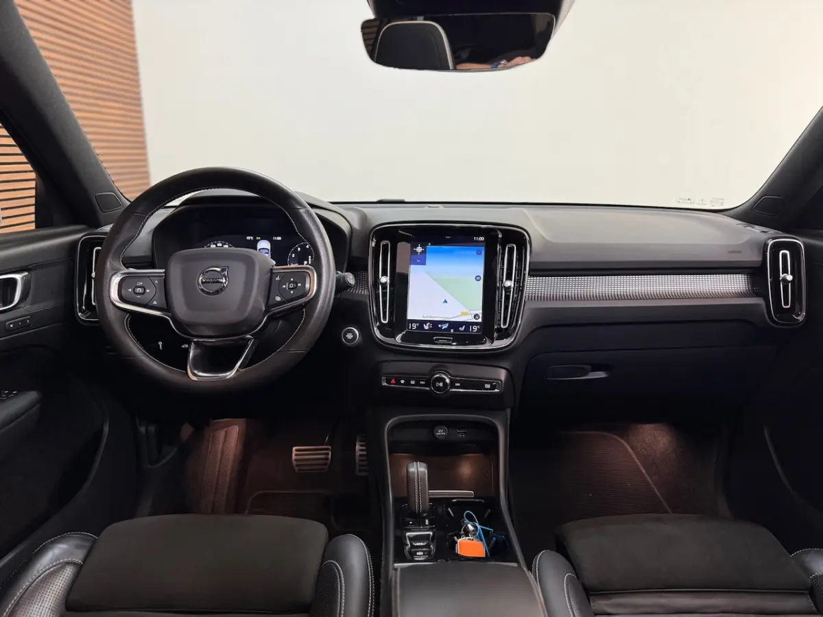 1.5 T3 R-Design | Pano | Winterpakket | Elektr voorstoelen+memory | Camera | Carplay