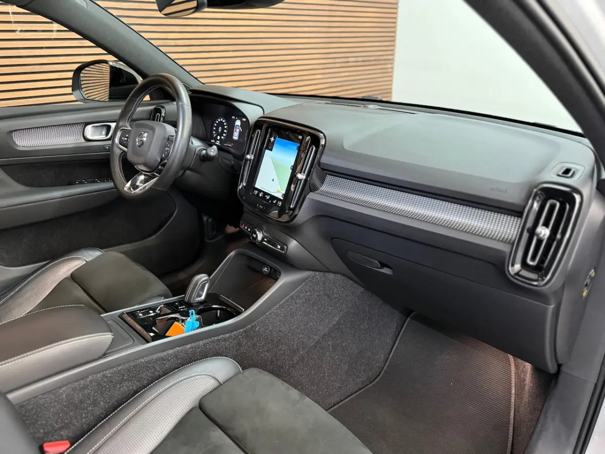 1.5 T3 R-Design | Pano | Winterpakket | Elektr voorstoelen+memory | Camera | Carplay