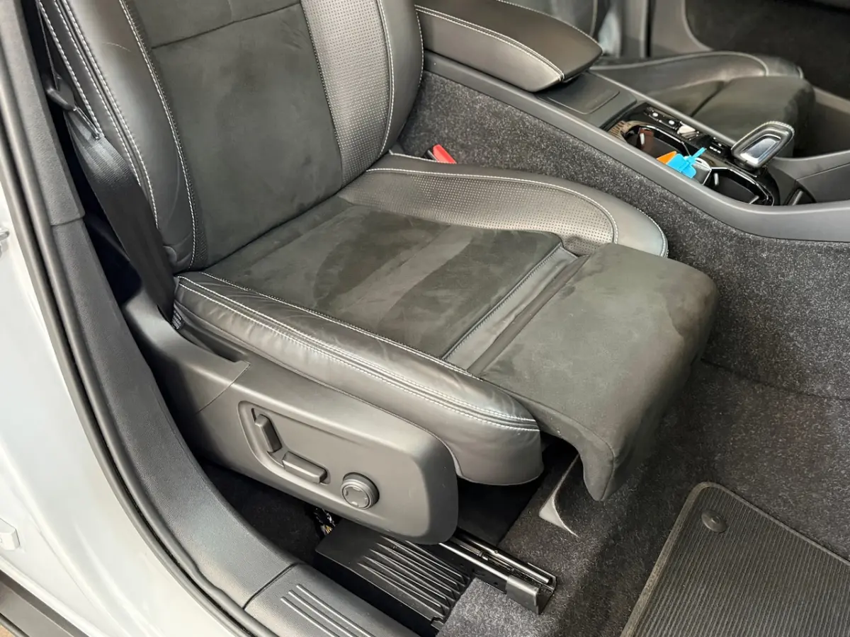 1.5 T3 R-Design | Pano | Winterpakket | Elektr voorstoelen+memory | Camera | Carplay