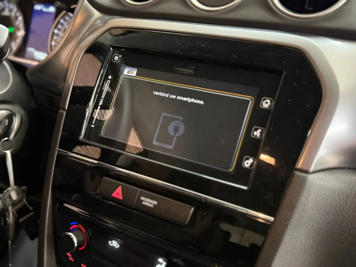 1.0 Boosterjet Select | Stoelverwarming | 17 inch | Bluetooth