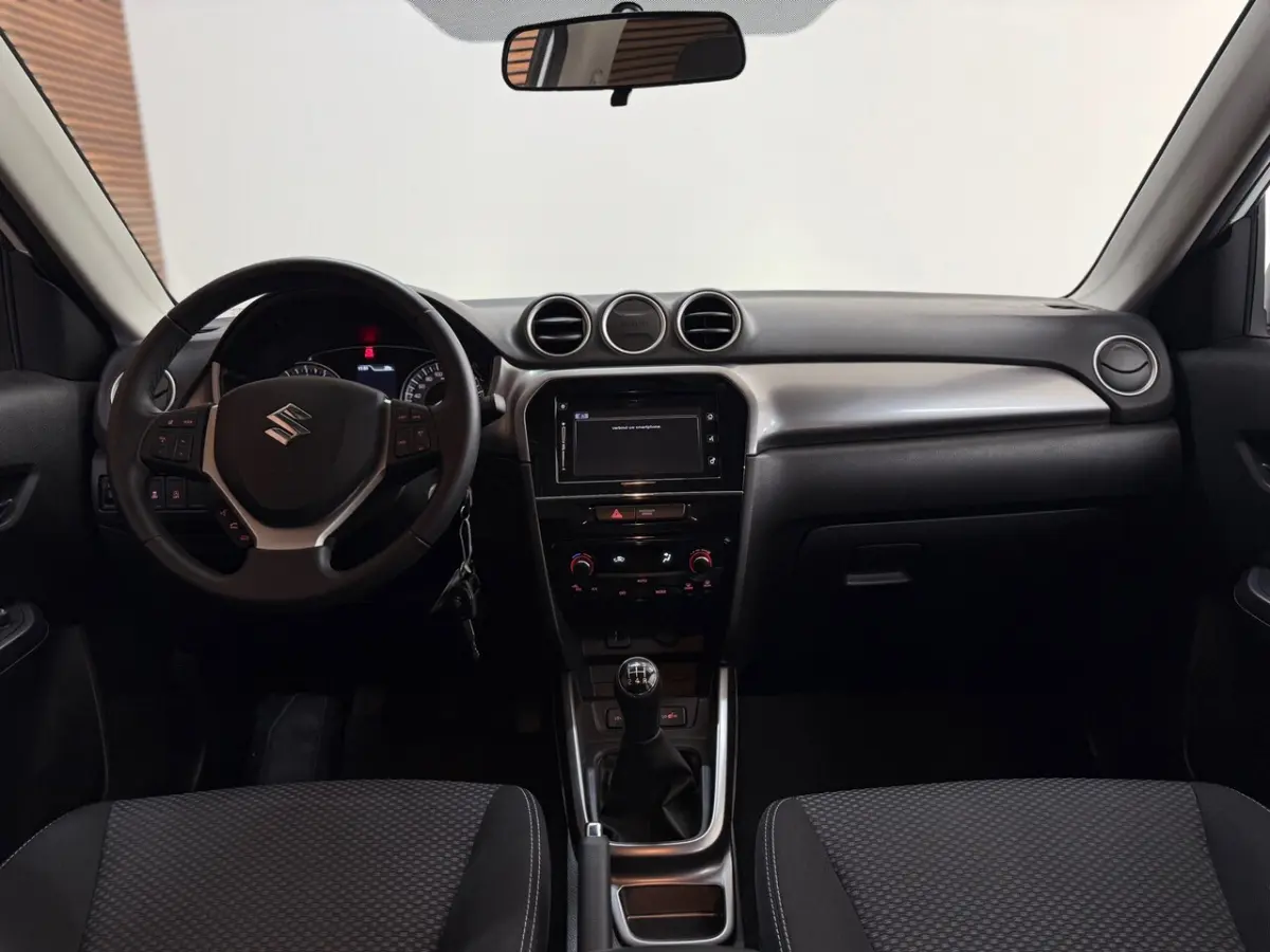 1.0 Boosterjet Select | Stoelverwarming | 17 inch | Bluetooth