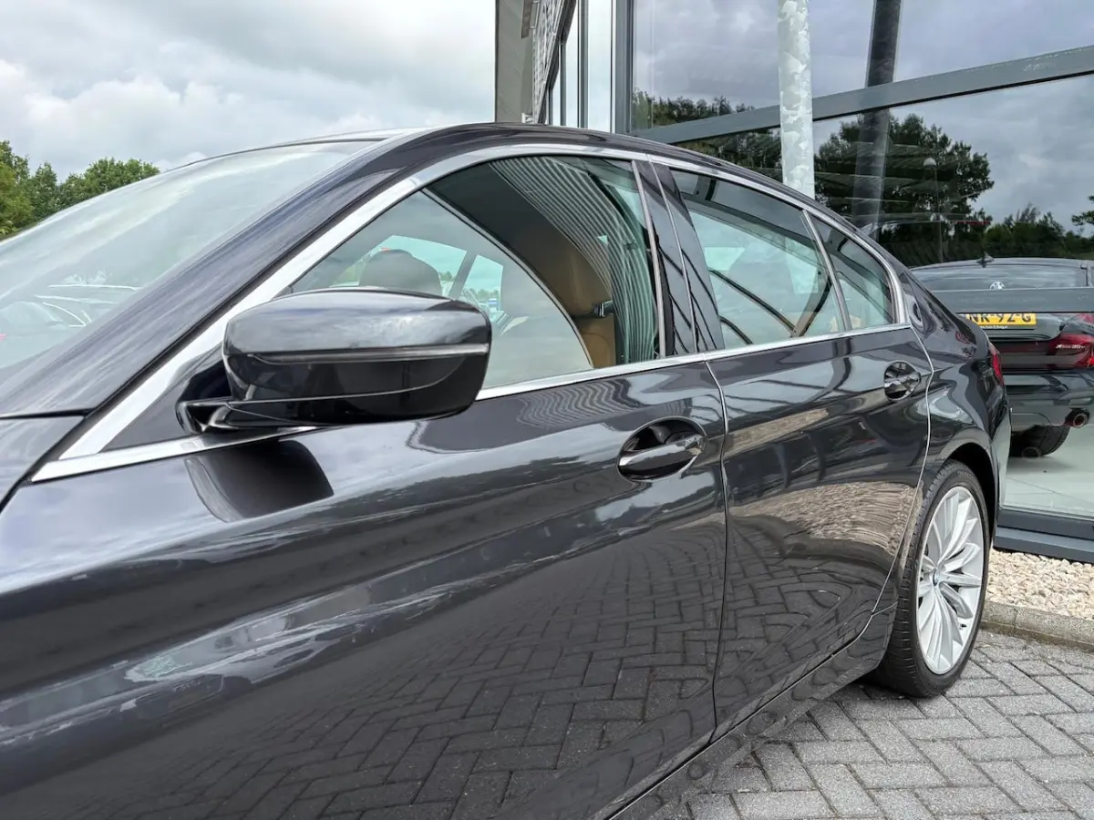 520i High Executive | Stoelverwarming | Memory | Navi | PDC | Climate | Cruise | Dealer On
