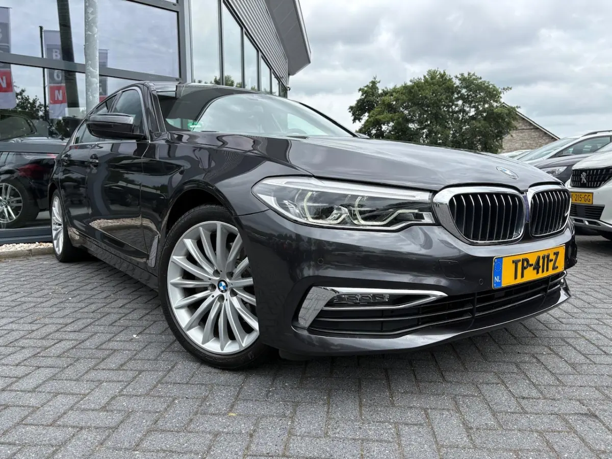 520i High Executive | Stoelverwarming | Memory | Navi | PDC | Climate | Cruise | Dealer On