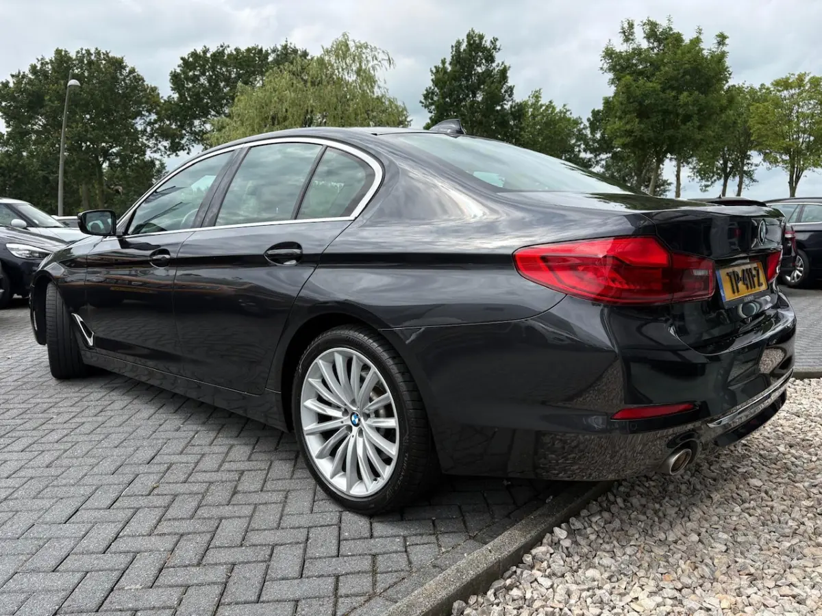 520i High Executive | Stoelverwarming | Memory | Navi | PDC | Climate | Cruise | Dealer On