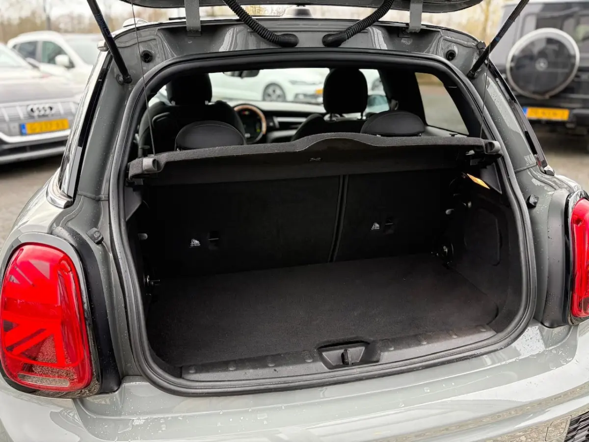 2.0 Chili Serious Business| JCW | Automaat | Stoelverwarming | Camera | Pano | Navi | Head
