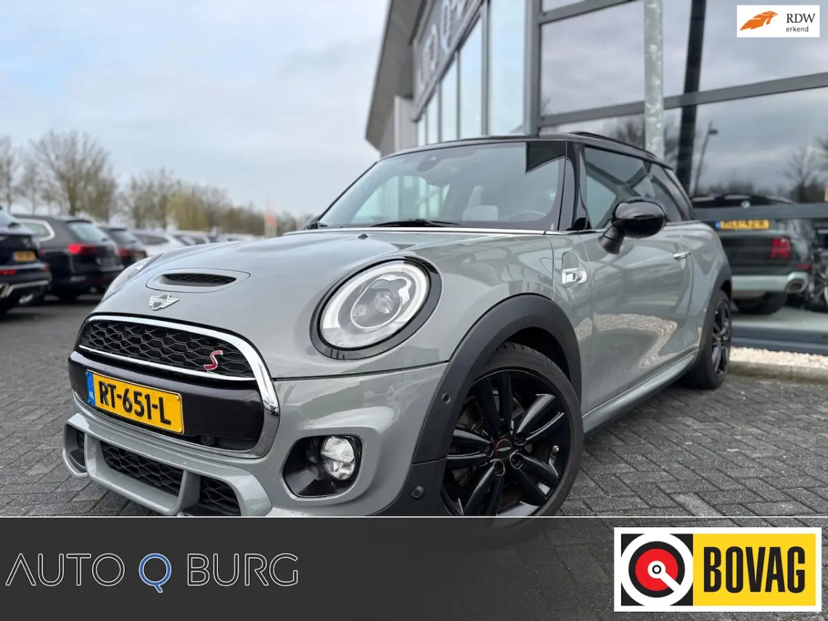2.0 Chili Serious Business| JCW | Automaat | Stoelverwarming | Camera | Pano | Navi | Head
