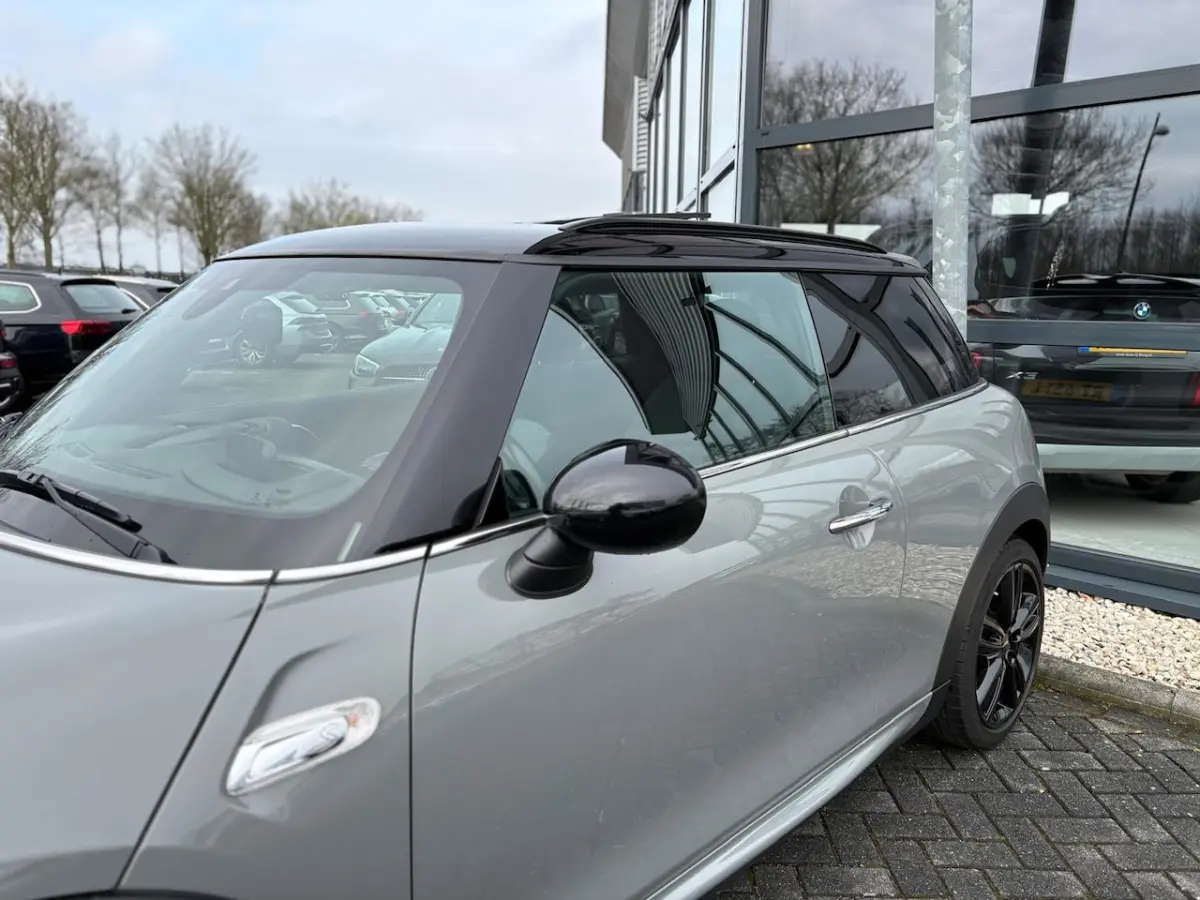 2.0 Chili Serious Business| JCW | Automaat | Stoelverwarming | Camera | Pano | Navi | Head