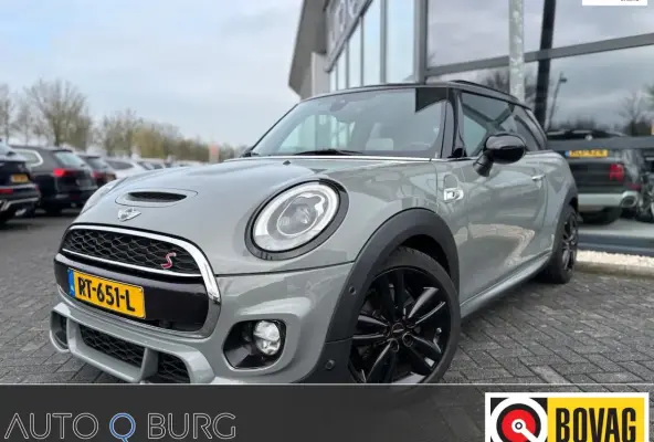 2.0 Chili Serious Business| JCW | Automaat | Stoelverwarming | Camera | Pano | Navi | Head