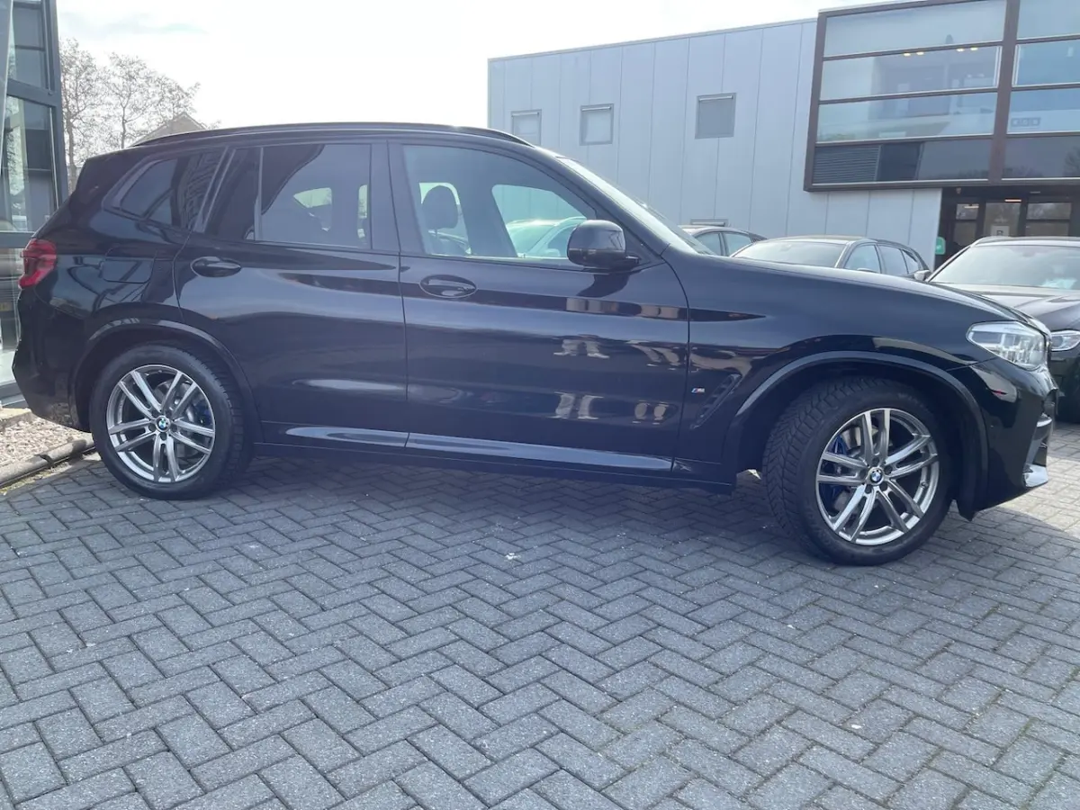 Plug-in Hybrid M-Sport | Panorama | Camera | Leder | Trekhaak