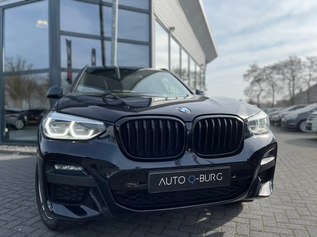 Plug-in Hybrid M-Sport | Panorama | Camera | Leder | Trekhaak