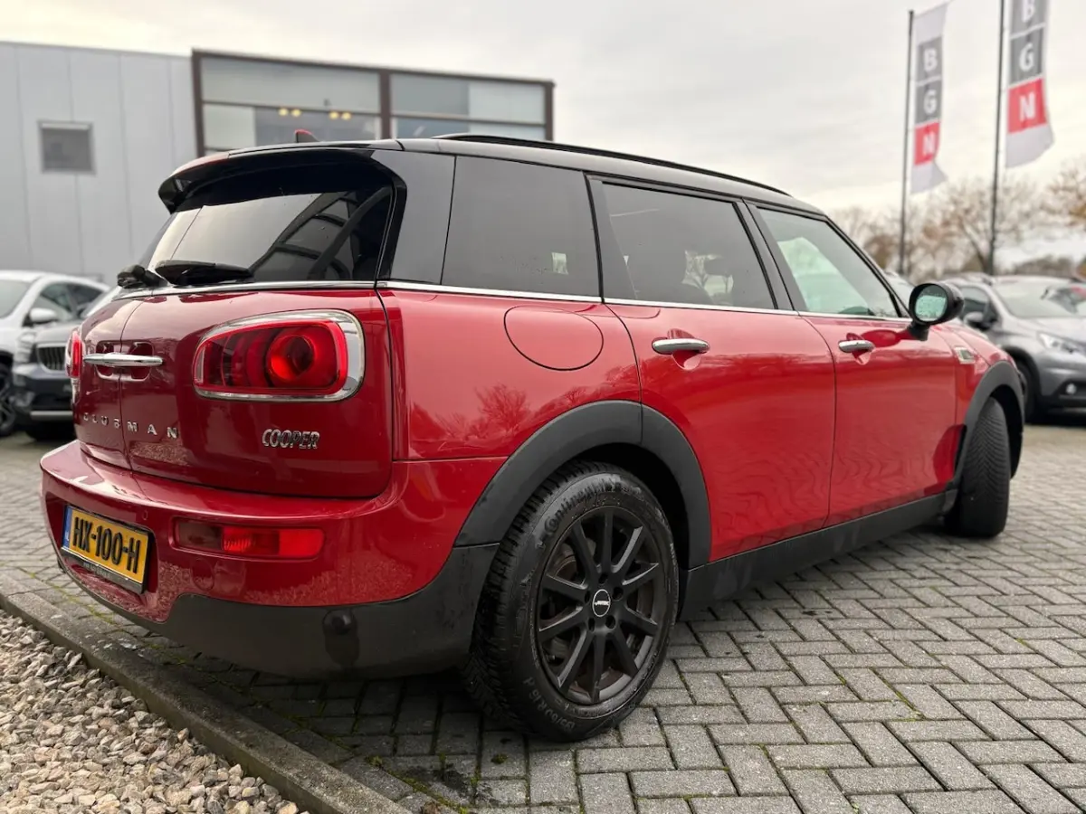 1.5 Cooper Chili Serious Business | Panorama | Harmen Kardon | Navi | Keyless | Camera | D