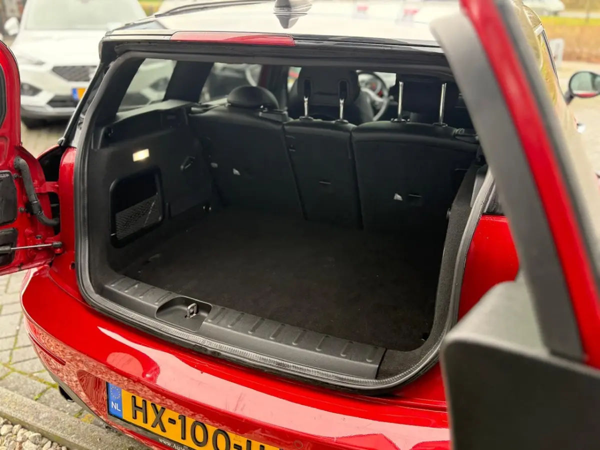 1.5 Cooper Chili Serious Business | Panorama | Harmen Kardon | Navi | Keyless | Camera | D