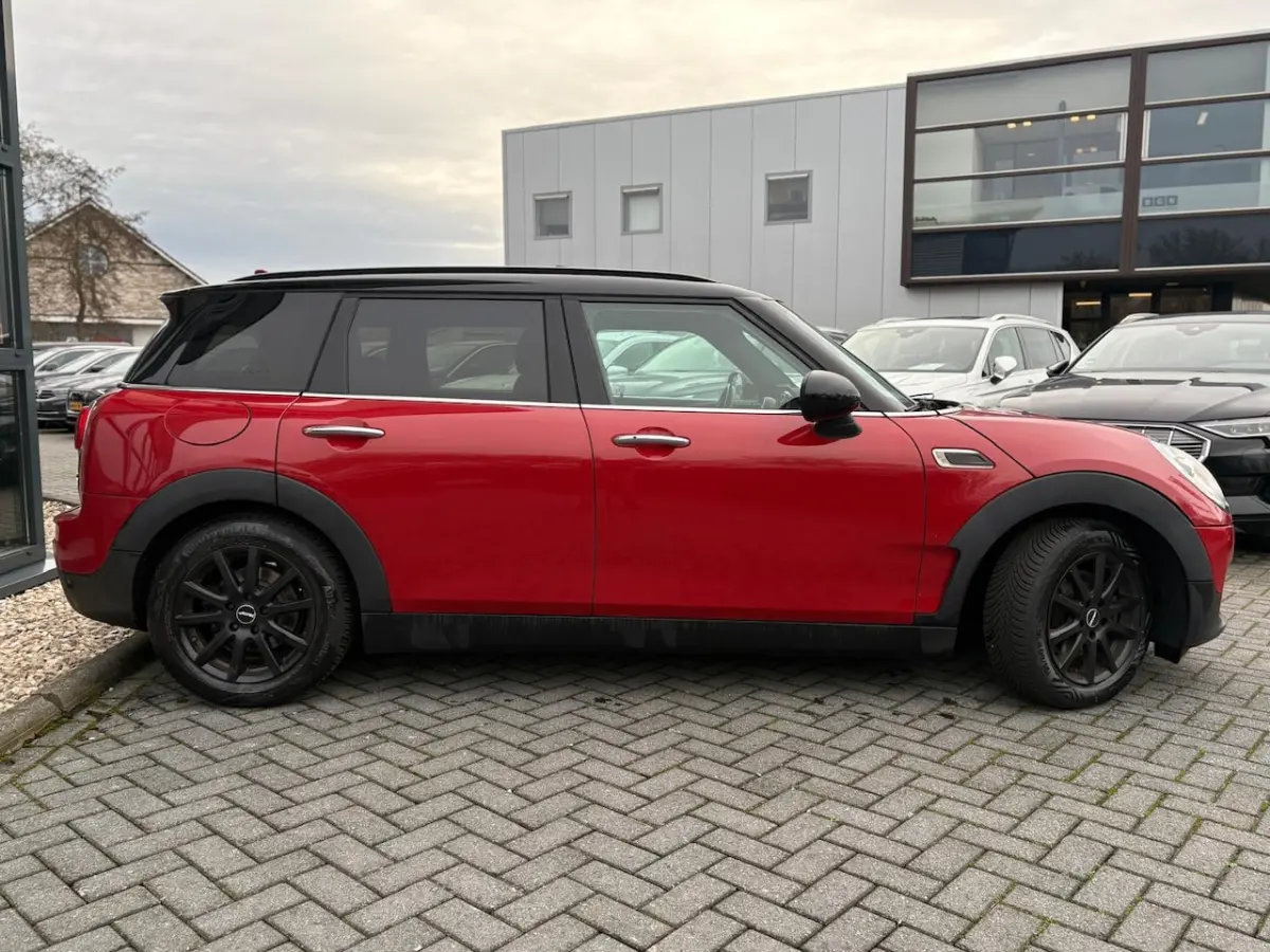 1.5 Cooper Chili Serious Business | Panorama | Harmen Kardon | Navi | Keyless | Camera | D