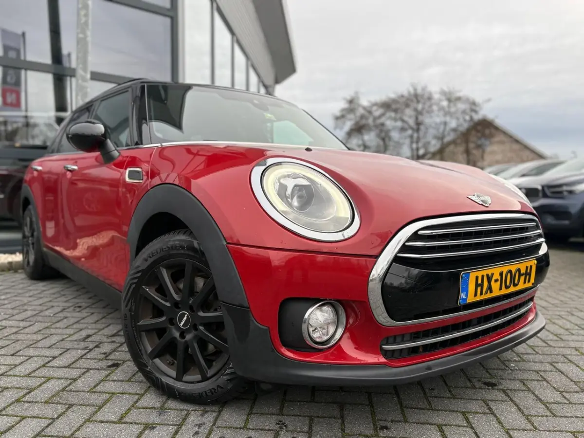 1.5 Cooper Chili Serious Business | Panorama | Harmen Kardon | Navi | Keyless | Camera | D