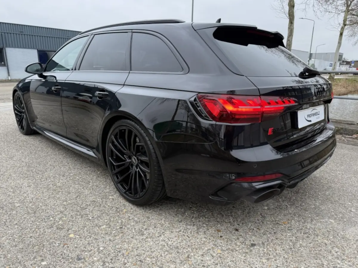 RS4 2.9 TFSI quattro Pano/Ceramic/360/B&O