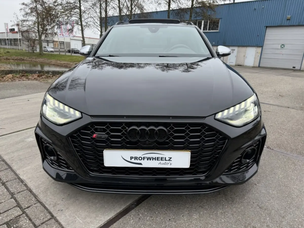 RS4 2.9 TFSI quattro Pano/Ceramic/360/B&O