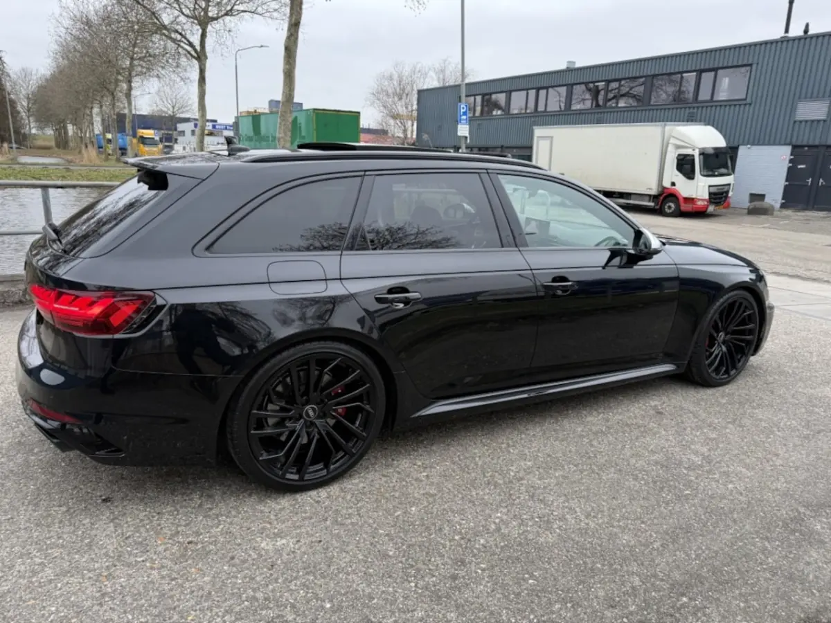 RS4 2.9 TFSI quattro Pano/Ceramic/360/B&O