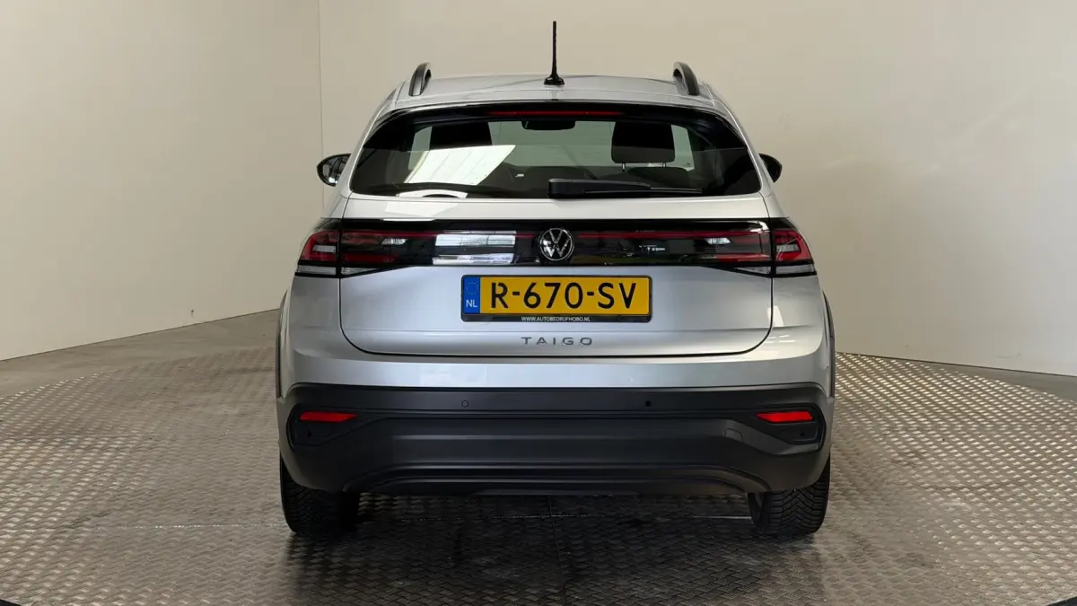 1.0 TSI Life benzine automaat navigatie carplay parkeersensoren cruisecontrole