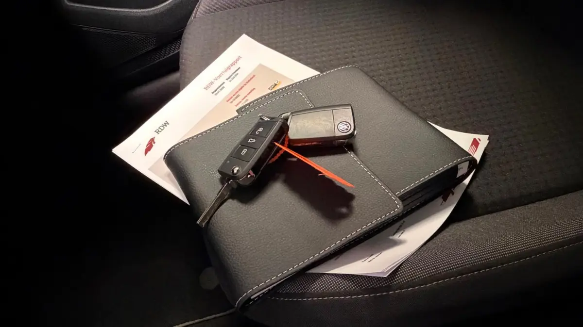 1.0 TSI Life benzine automaat navigatie carplay parkeersensoren cruisecontrole