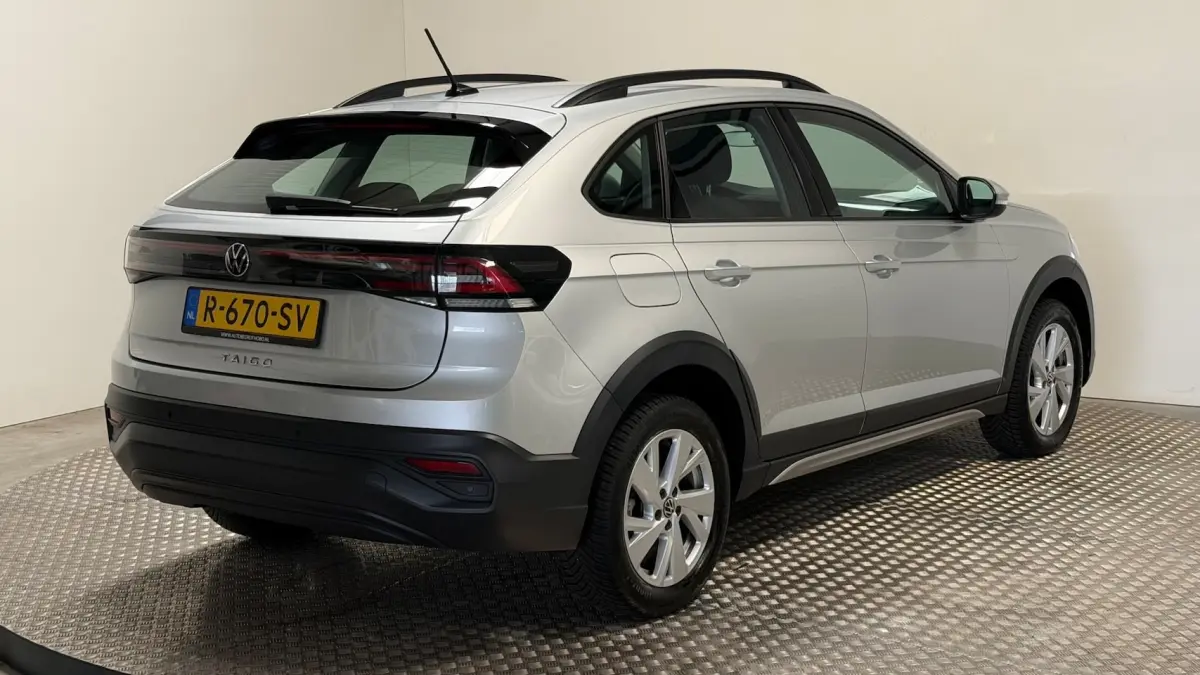 1.0 TSI Life benzine automaat navigatie carplay parkeersensoren cruisecontrole