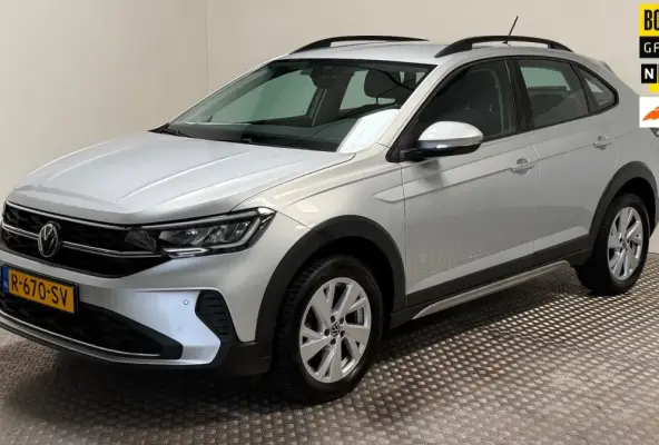 1.0 TSI Life benzine automaat navigatie carplay parkeersensoren cruisecontrole