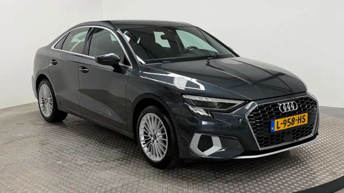 30 TFSI Business edition benzine automaat camera parkeersensoren carplay led