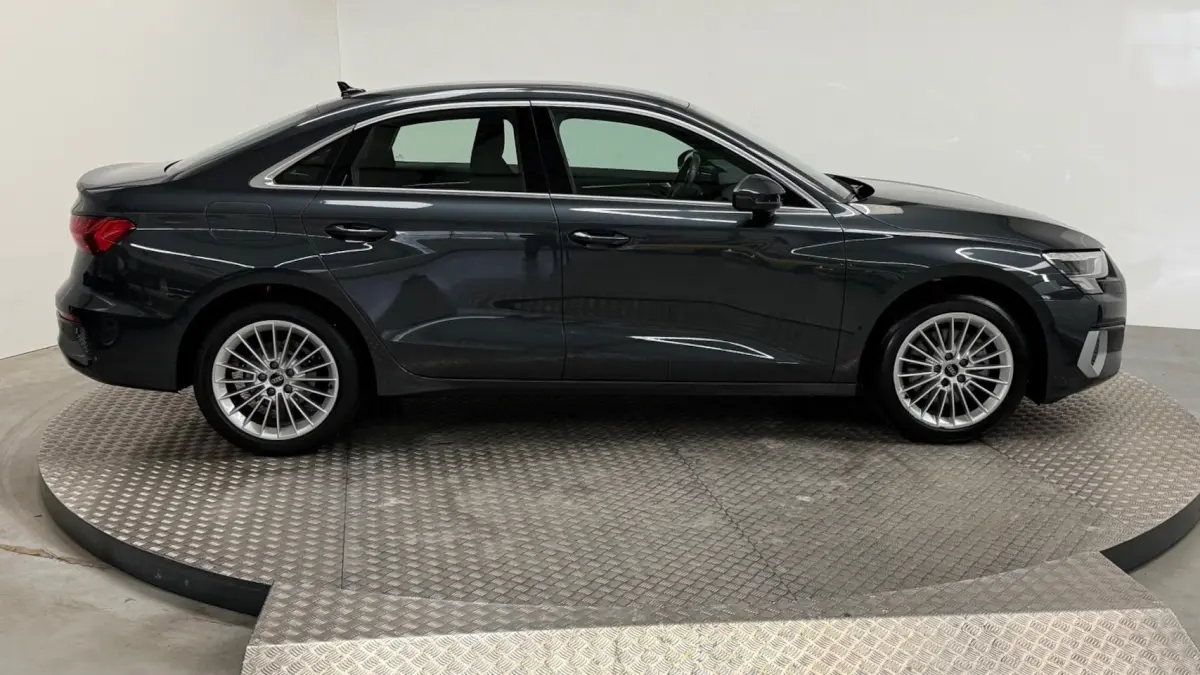 30 TFSI Business edition benzine automaat camera parkeersensoren carplay led