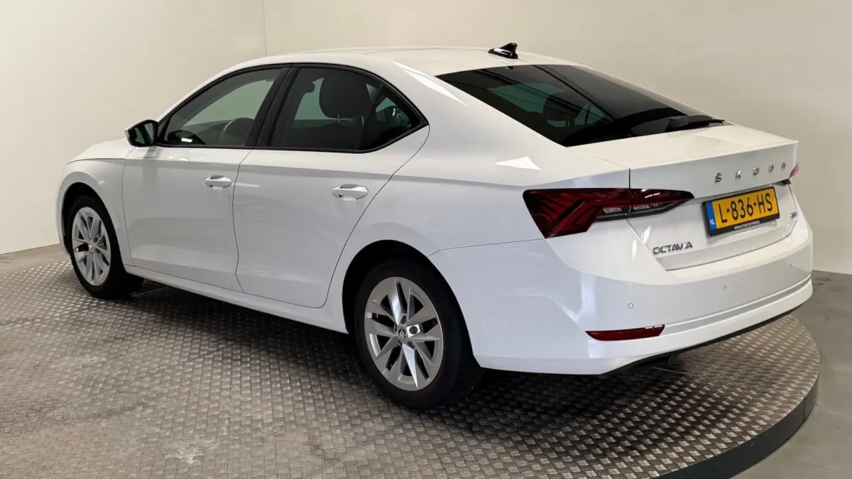 1.0 e-TSI Business Edition Benzine automaat navigatie carplay cruisecontrole airco