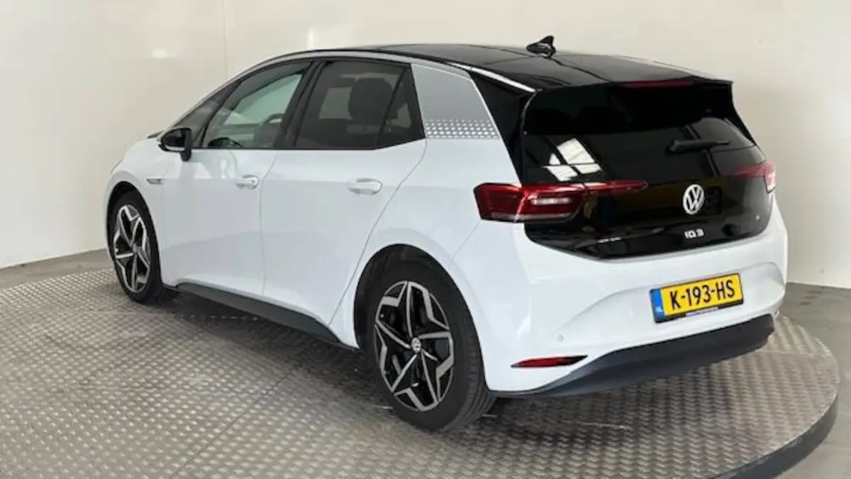 First Plus 58 kWh parkeersensoren stoelverwarming camera navigatie led