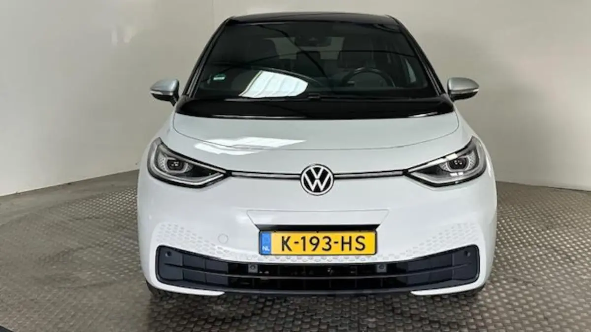 First Plus 58 kWh parkeersensoren stoelverwarming camera navigatie led