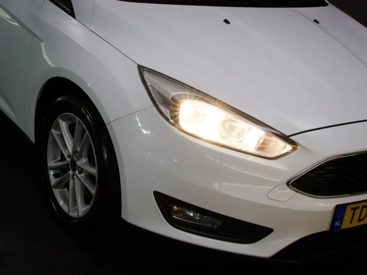 1.0 EcoBoost Trend Edition Business (APPLE CARPLAY / ANDROID AUTO, CRUISE CONTROL, NAVIGAT