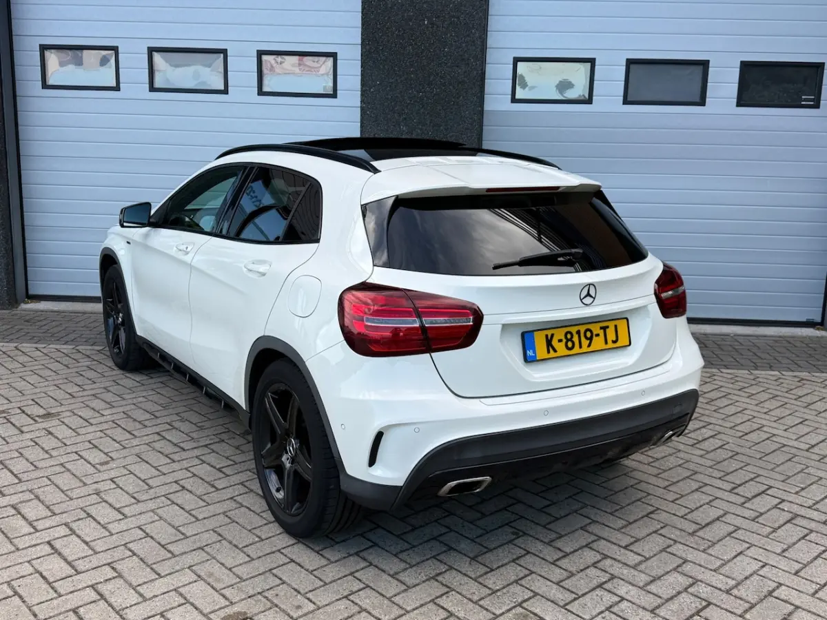 200 Premium Plus AMG/PANO/TREKHAAK/CRUISE
