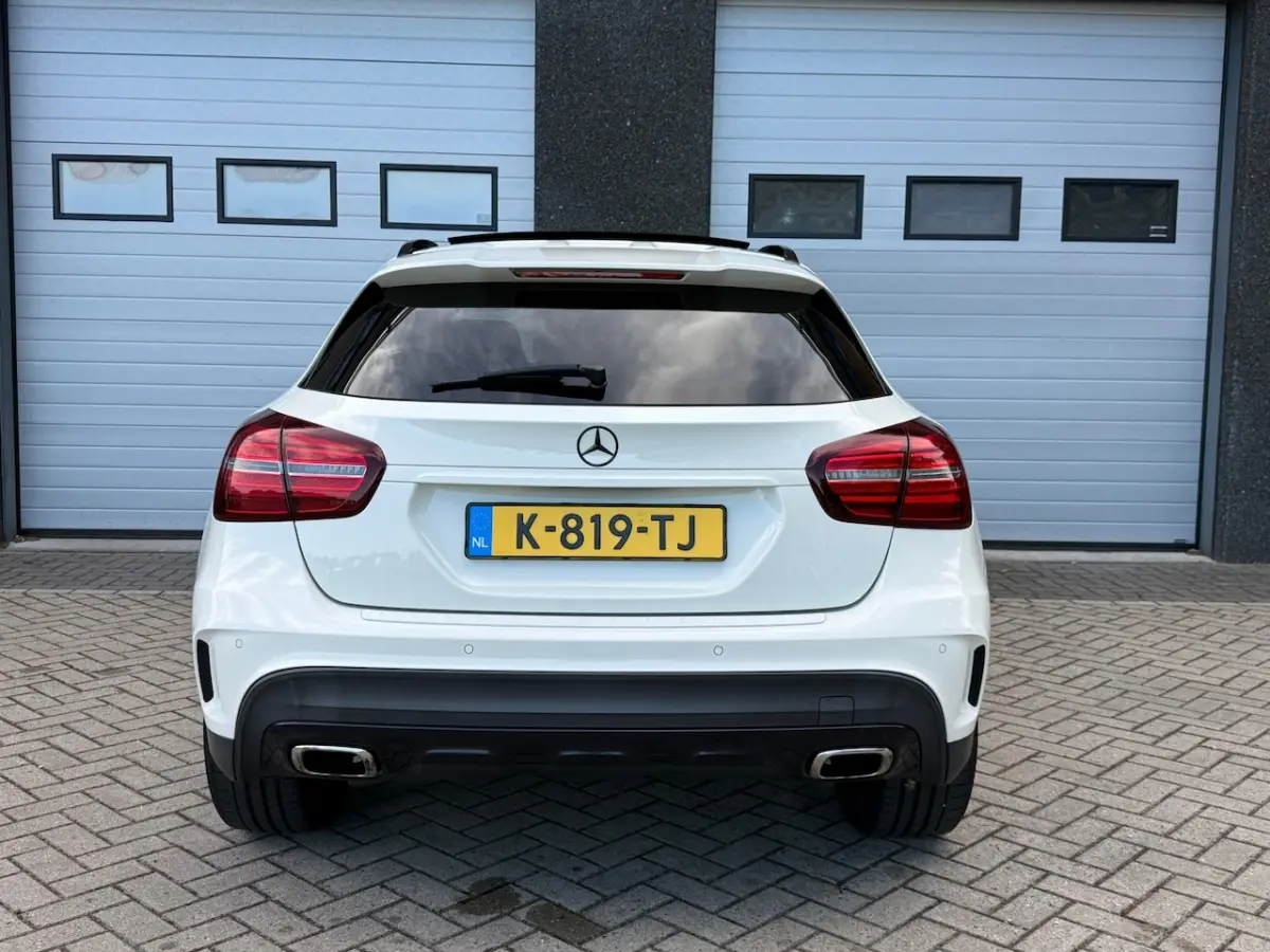 200 Premium Plus AMG/PANO/TREKHAAK/CRUISE