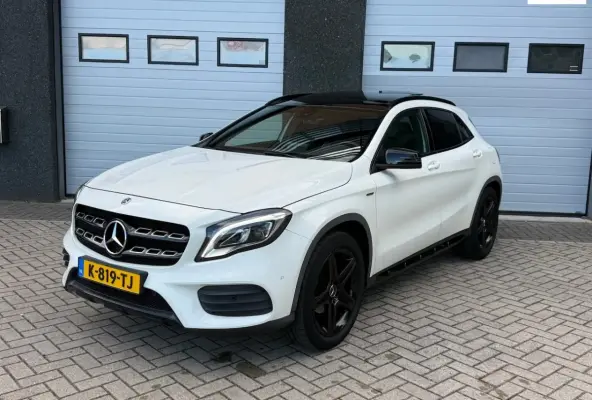 200 Premium Plus AMG/PANO/TREKHAAK/CRUISE
