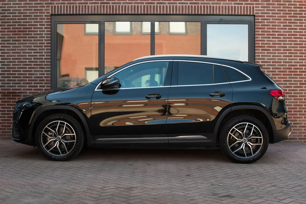 250+ AMG Line 71 kWh