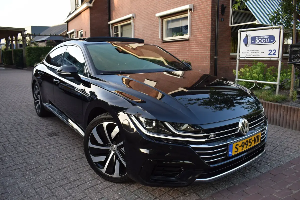 2.0 TSI R-LINE PANO DAK/ADAP CRUISE/NAVI/AIRCO-ECC/CARPLAY/CAMERA/XENON/BLUETOOTHTREKH/PDC