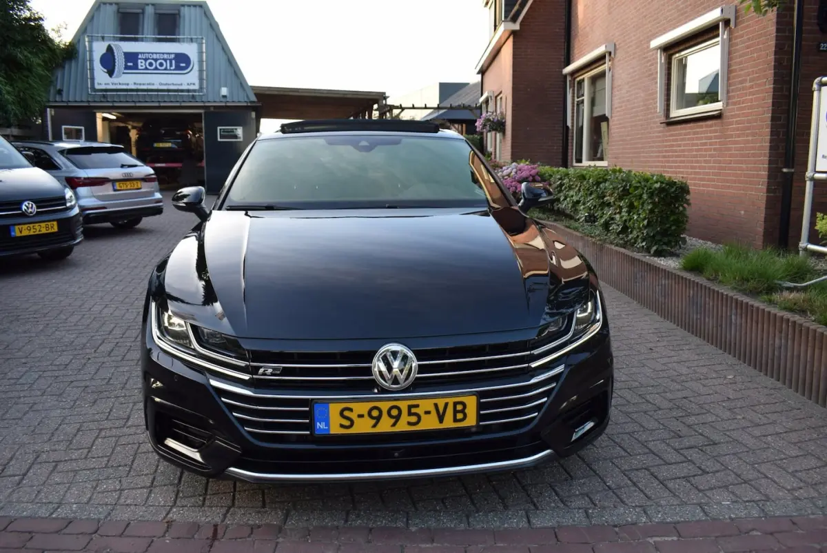 2.0 TSI R-LINE PANO DAK/ADAP CRUISE/NAVI/AIRCO-ECC/CARPLAY/CAMERA/XENON/BLUETOOTHTREKH/PDC