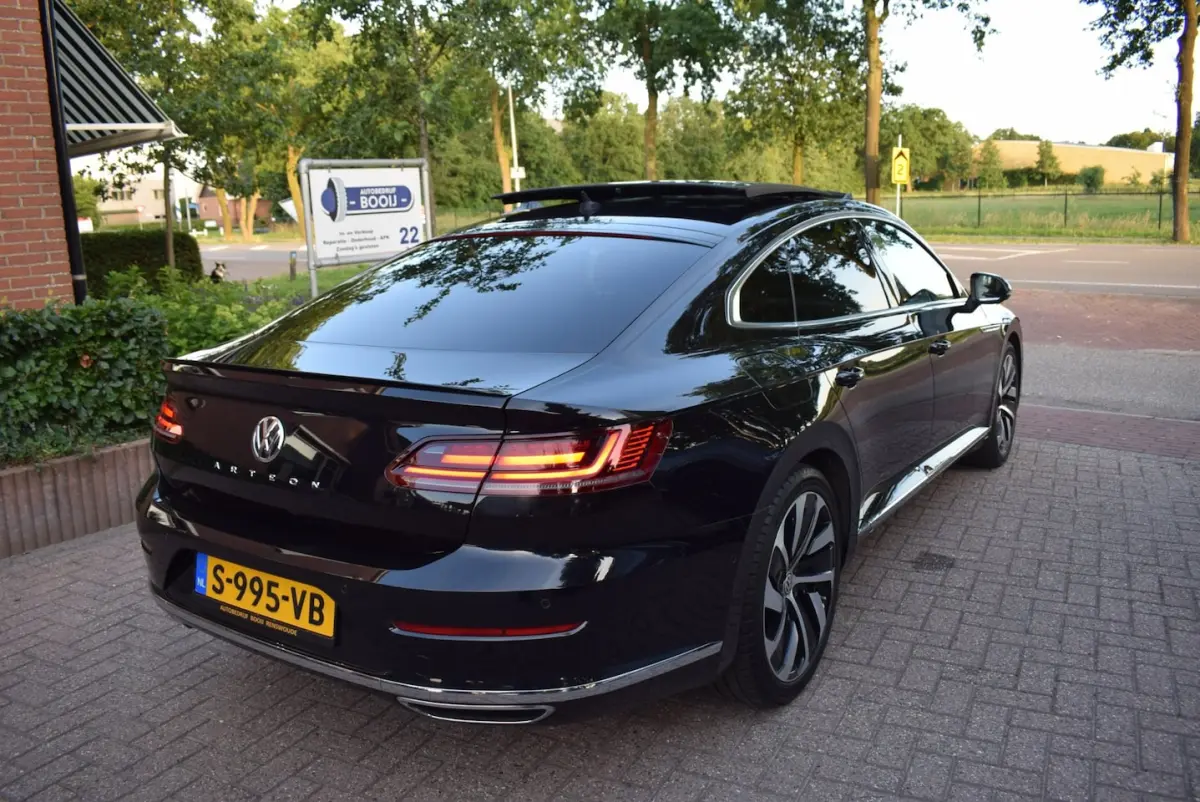 2.0 TSI R-LINE PANO DAK/ADAP CRUISE/NAVI/AIRCO-ECC/CARPLAY/CAMERA/XENON/BLUETOOTHTREKH/PDC