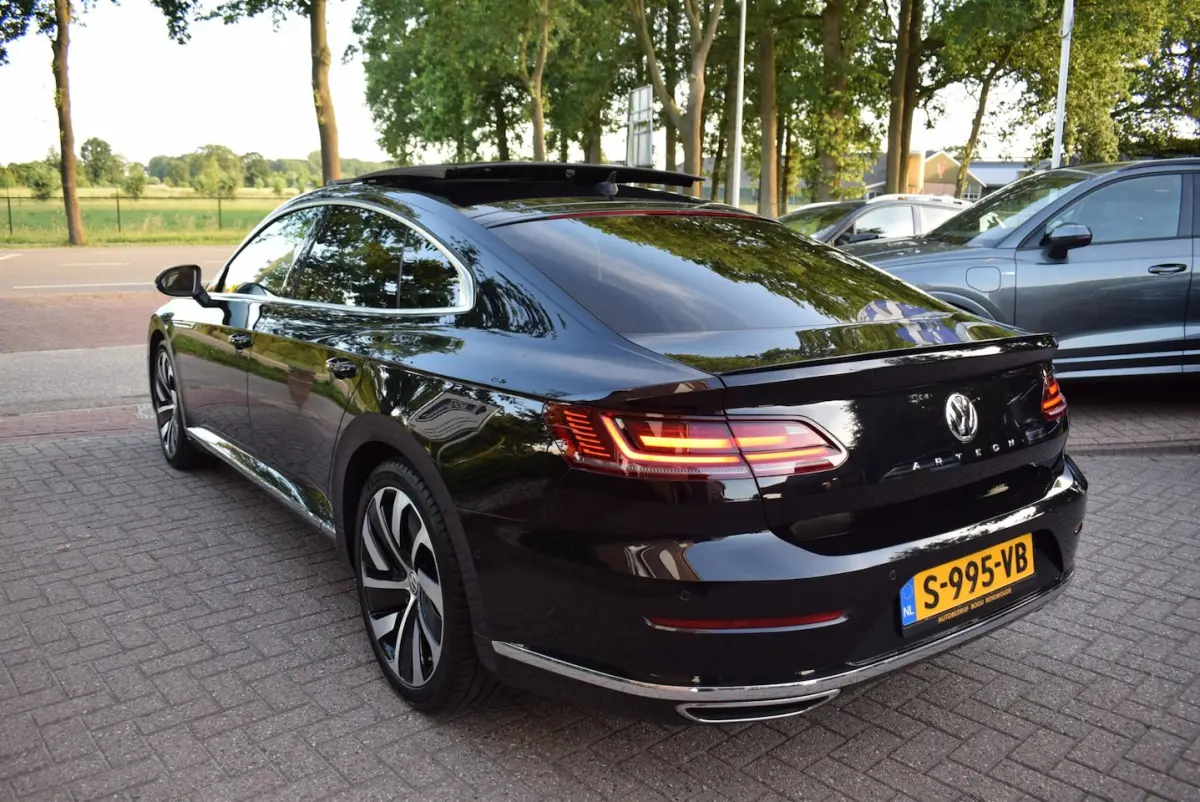 2.0 TSI R-LINE PANO DAK/ADAP CRUISE/NAVI/AIRCO-ECC/CARPLAY/CAMERA/XENON/BLUETOOTHTREKH/PDC