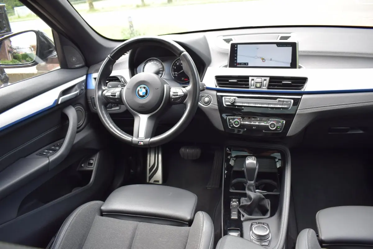 XDrive25e M SPORT AUTOM/PANO DAK/CRUISE/NAVI/AIRCO ECC/XENON/CAMERA/BLUETOOTH/PDC V/LMW 19