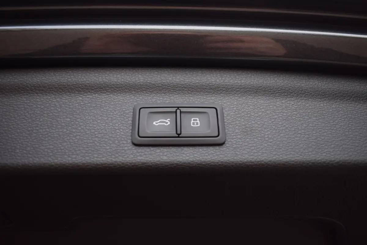 45 TFSI e S edition AUTOM/PANO DAK/CRUISE/NAVI/AIRCO-ECC/PDC V+A/CARPLAY/CAMERA/MATRIX/BLU